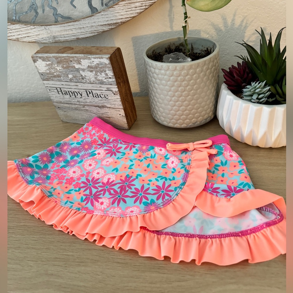 ZeroXposur Girl’s Swim Skirt. Kid’s swim cover-up. Size 5/6. Pink/orange, floral